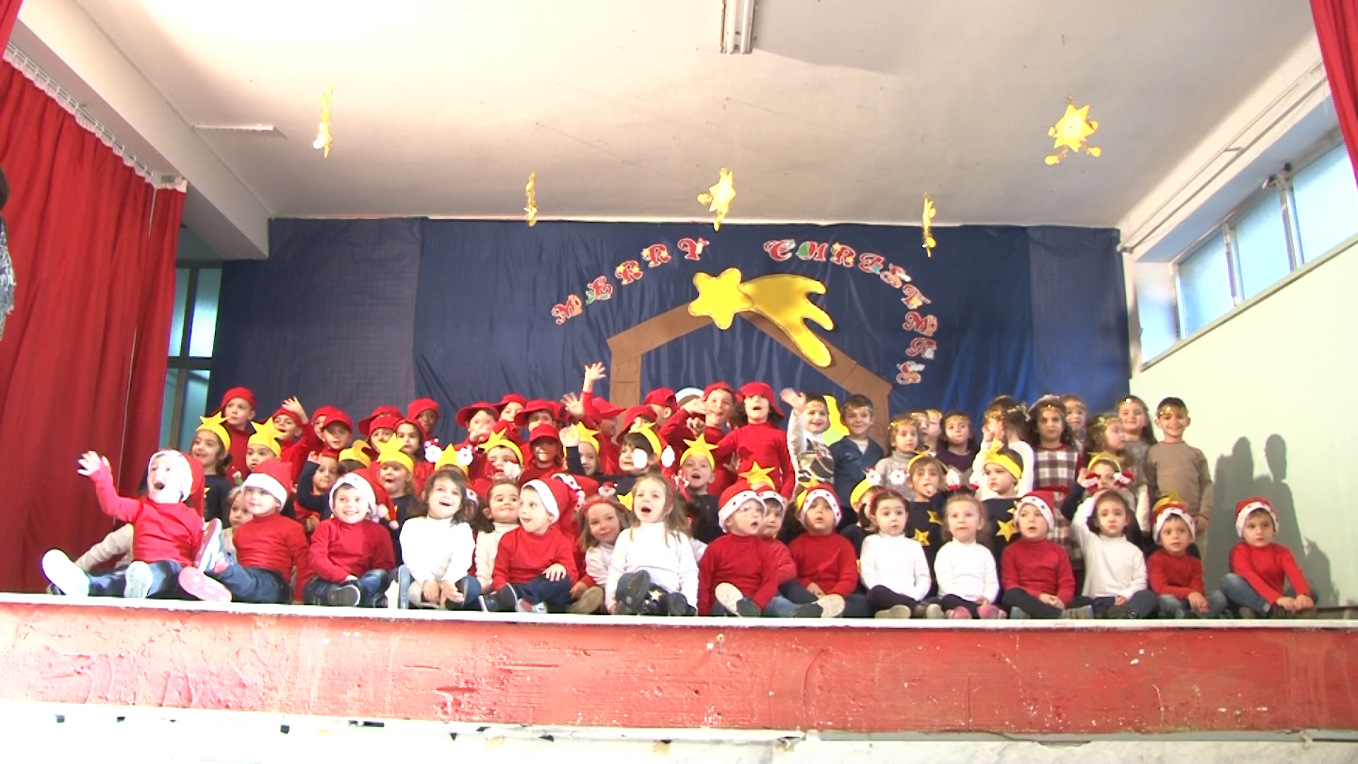 Recita Di Natale.Piccoli Attori Crescono Recita Di Natale Della Scuola E Pistelli Di Pianura Video Report Campania Report Campania