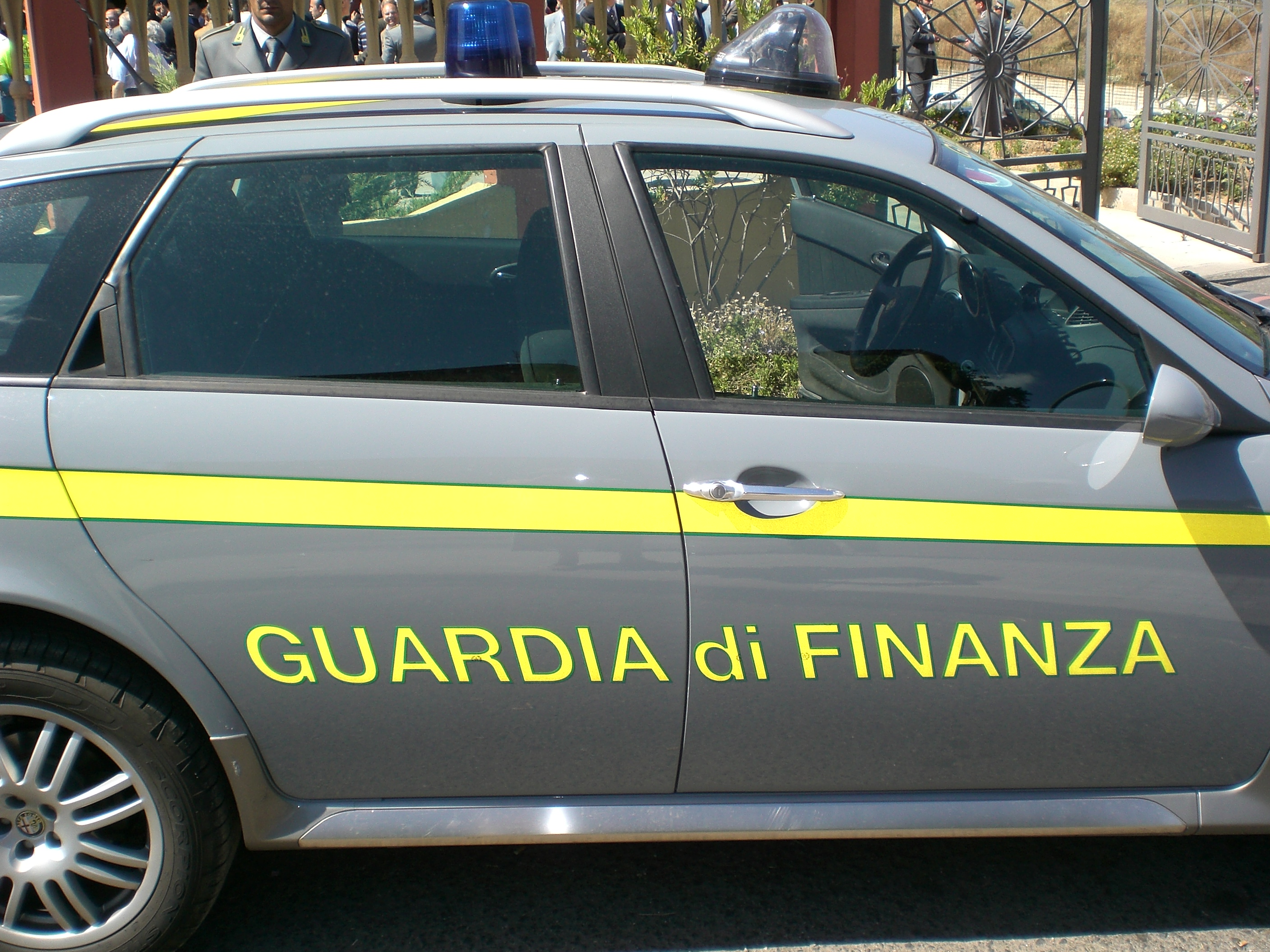  La Guardia di Finanza di Torino arresta due latitanti internazionali