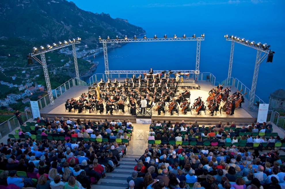  Ravello Festival: Tony Cragg inaugura la sua mostra, Dulce Pontes sul palco