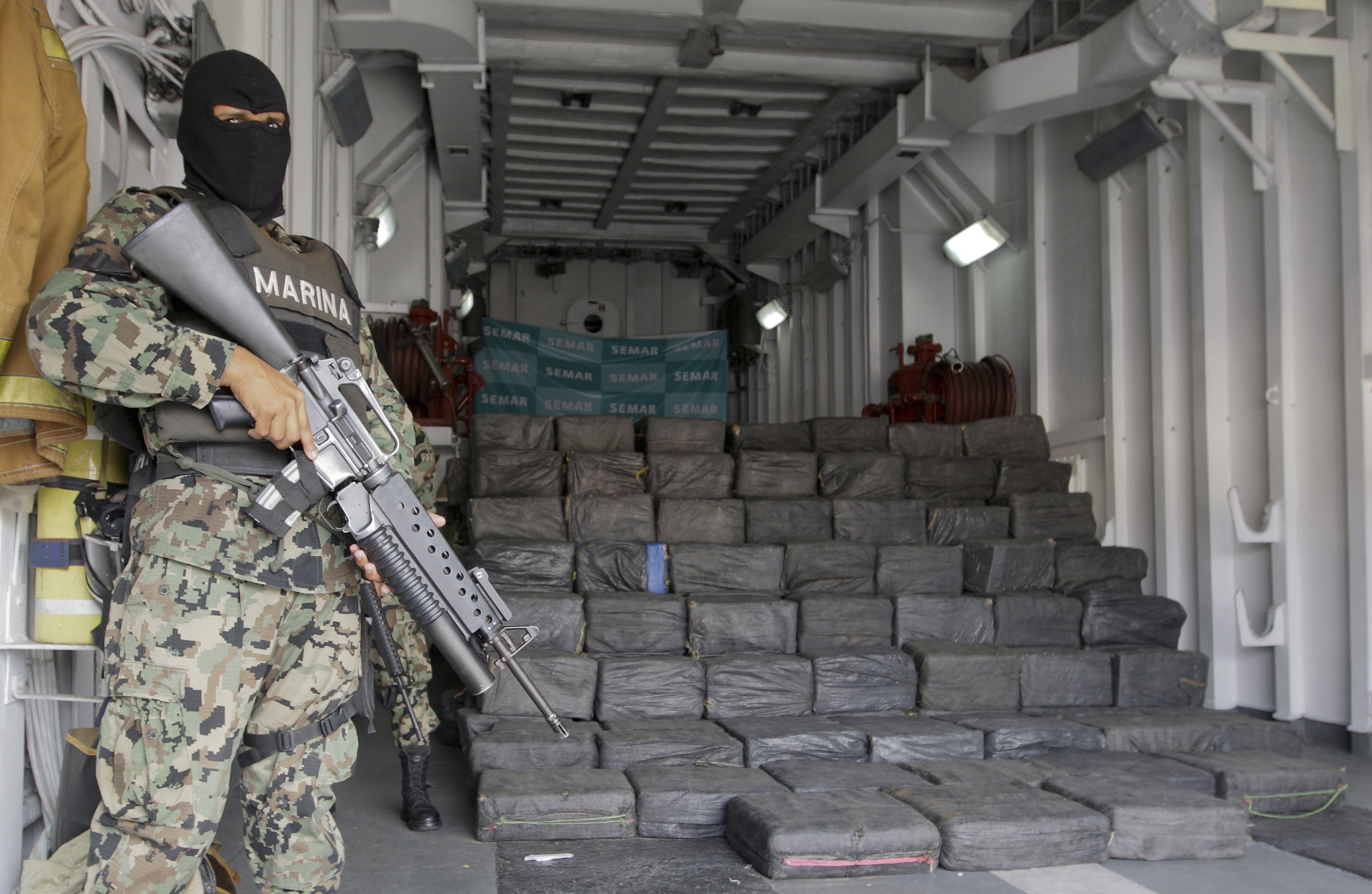  Droga, scoperti e sequestrati 55 kg di cocaina nel porto di Gioia Tauro