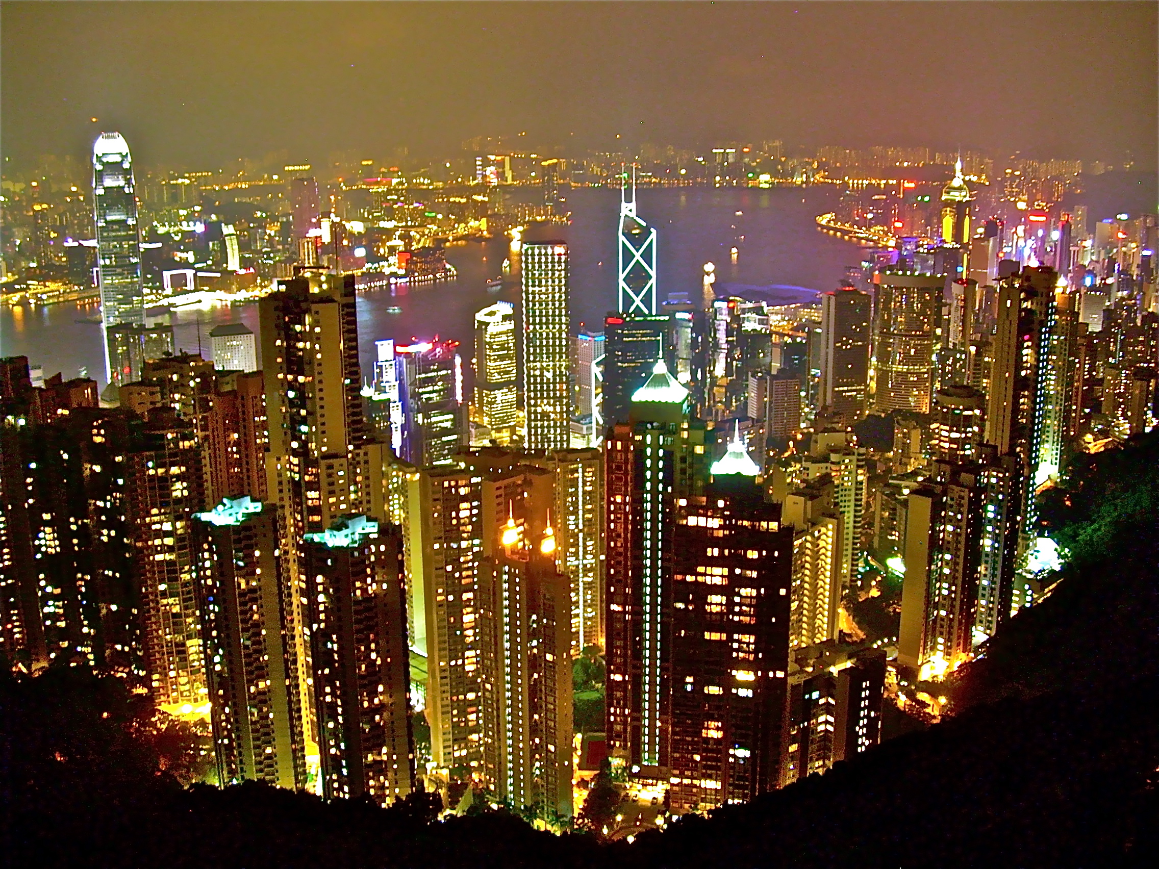 Hong Kong, ok di Pechino per le elezioni a suffragio universale