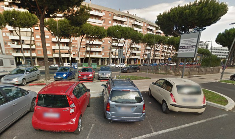  Roma, 80enne cerca di buttare giù dal balcone la moglie 87enne
