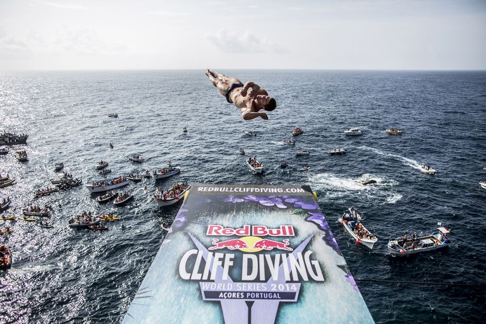  Tuffi dalle scogliere alle Azzorre: tappa portoghese per le Cliff Diving World Series 2014 – VIDEO