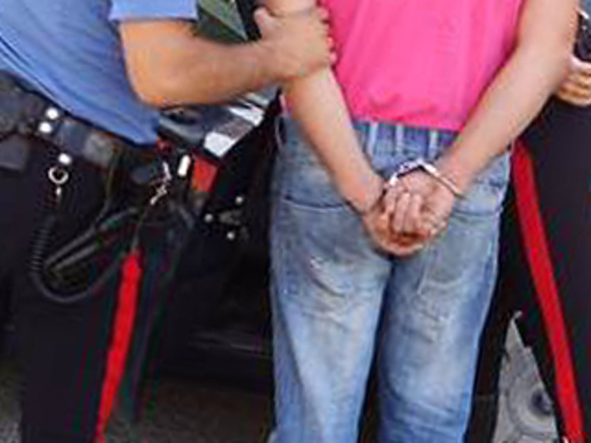  Pomigliano D’Arco, agli arresti domiciliari ma stava in giro per la città: arrestato