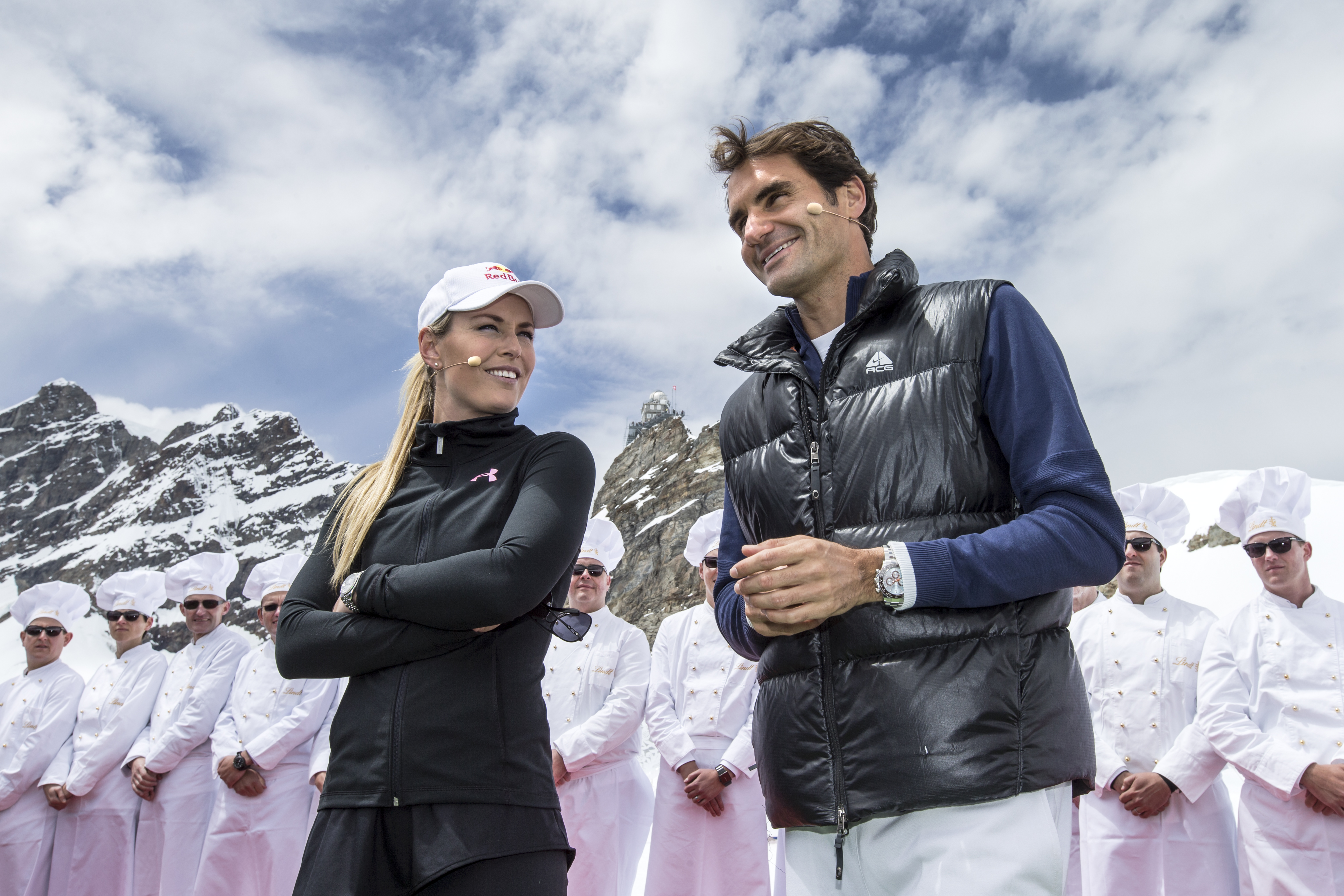  Lindt: Federer e Lindsey Vonn sul Tetto d’Europa per il nuovo Flag Shop al Junfgraujoch – VIDEO