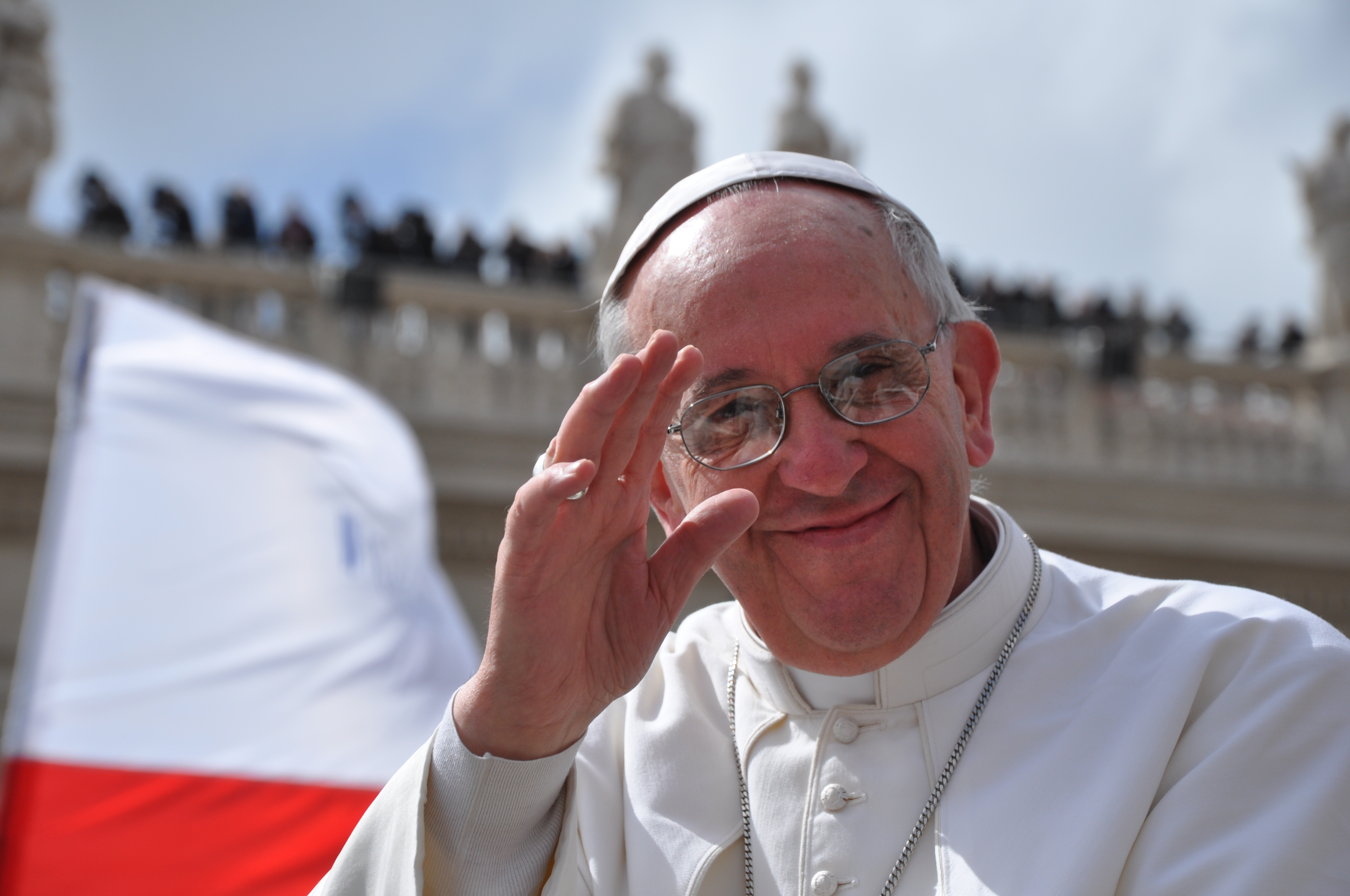  Angelus, Papa Francesco: “non perdere la carica di novità dello Spirito Santo”