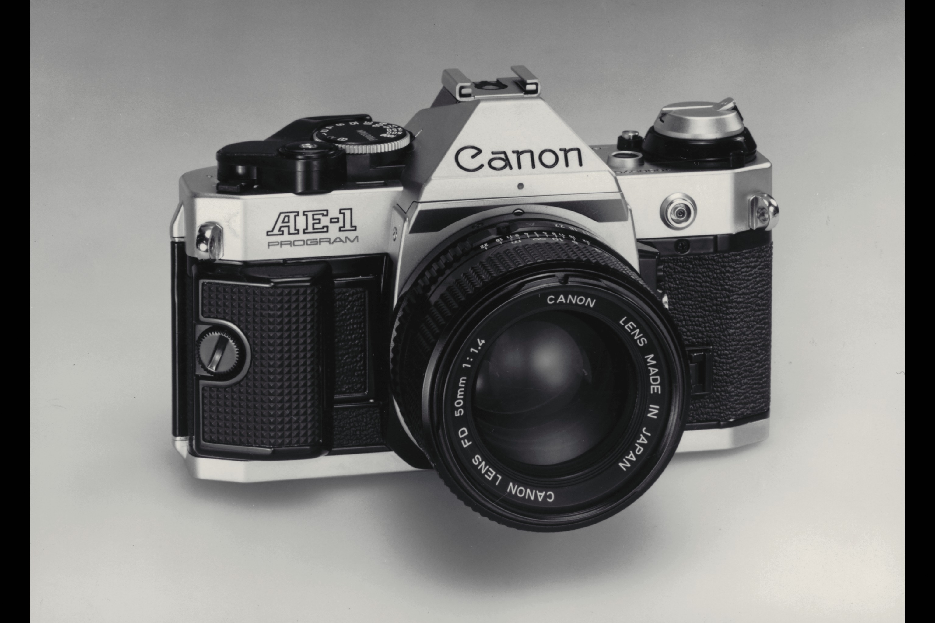  Canon celebra l’80º anniversario la prima fotocamera 35 mm Kwanon
