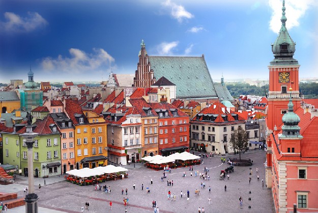  Varsavia guarda al passato dall’alto dei suoi grattacieli – FOTOGALLERY