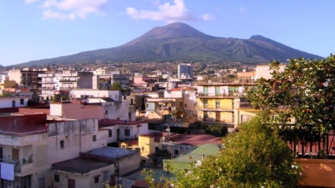  Rischio  Vesuvio:1,4 Milioni  di euro per Migliorare via  di fuga