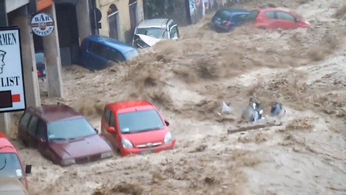  Maltempo, tregua a Genova: l’ondata di pioggia si sposta sul Savonese