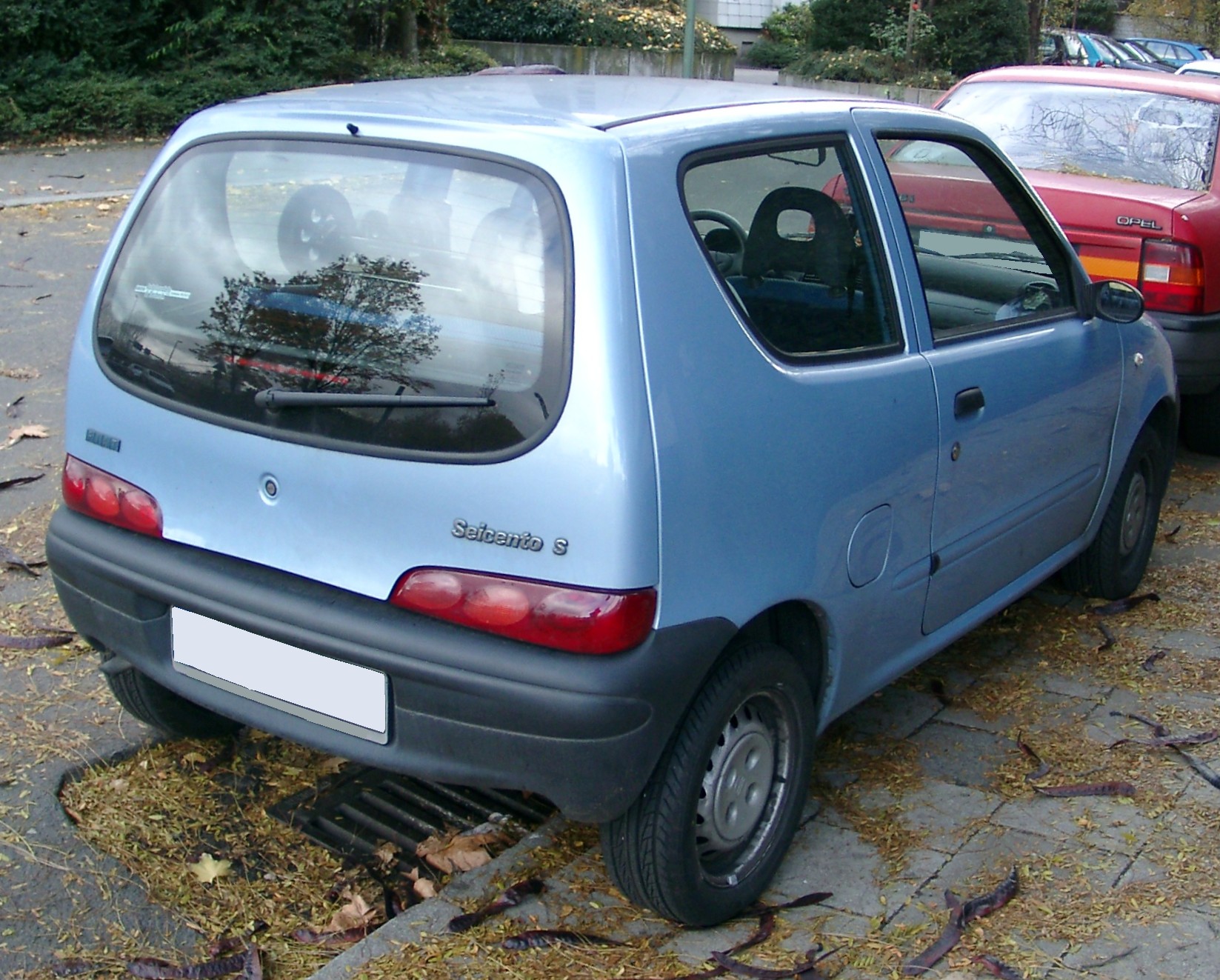  Napoli, scoperta una banda dedita al riciclaggio di auto rubate: 14 denunce