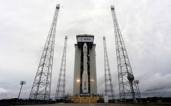  Firmato a Roma il contratto tra Arianespace ed ELV per 10 lanciatori Vega