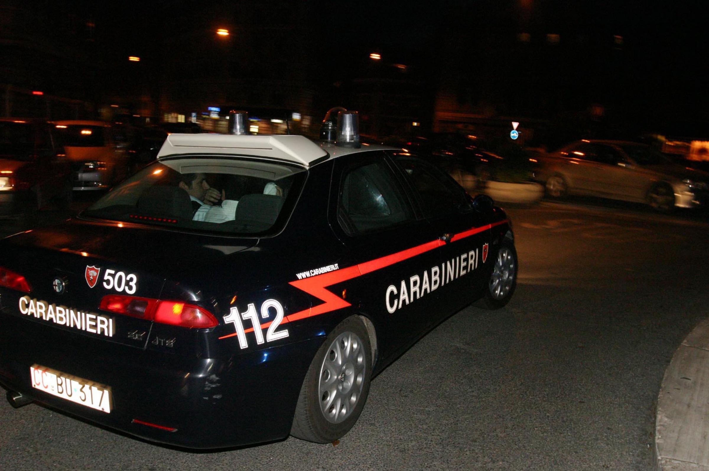  Vomero, carabinieri arrestano due persone per furto