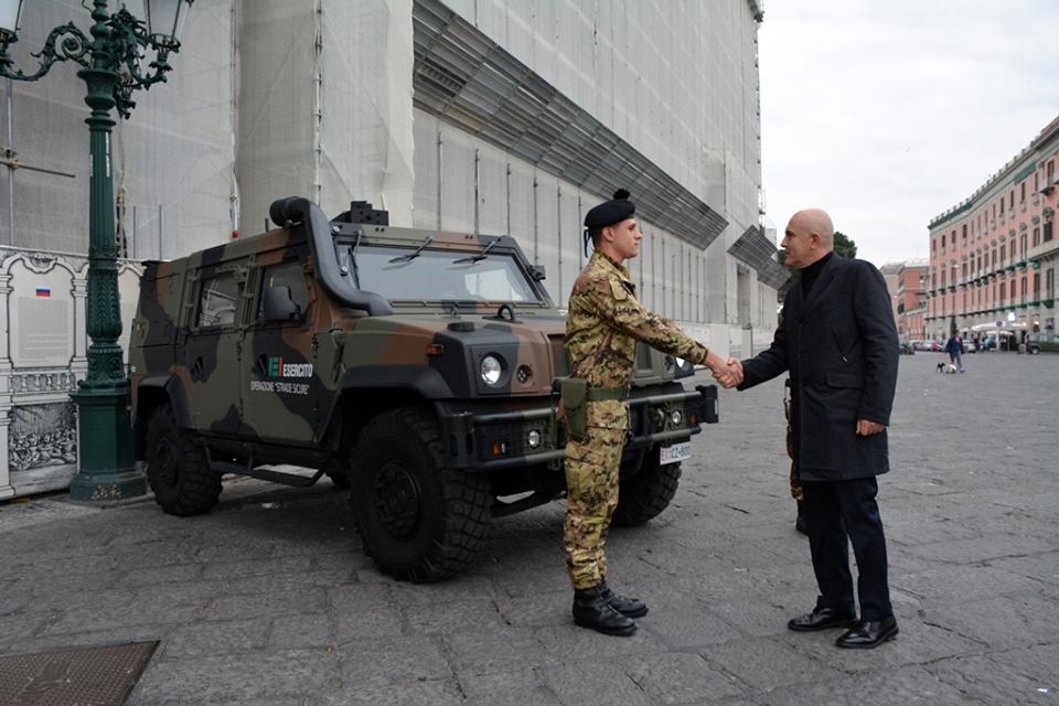  Napoli, Gioacchino Alfano incontra i militari impegnati nell’operazione Strade Sicure