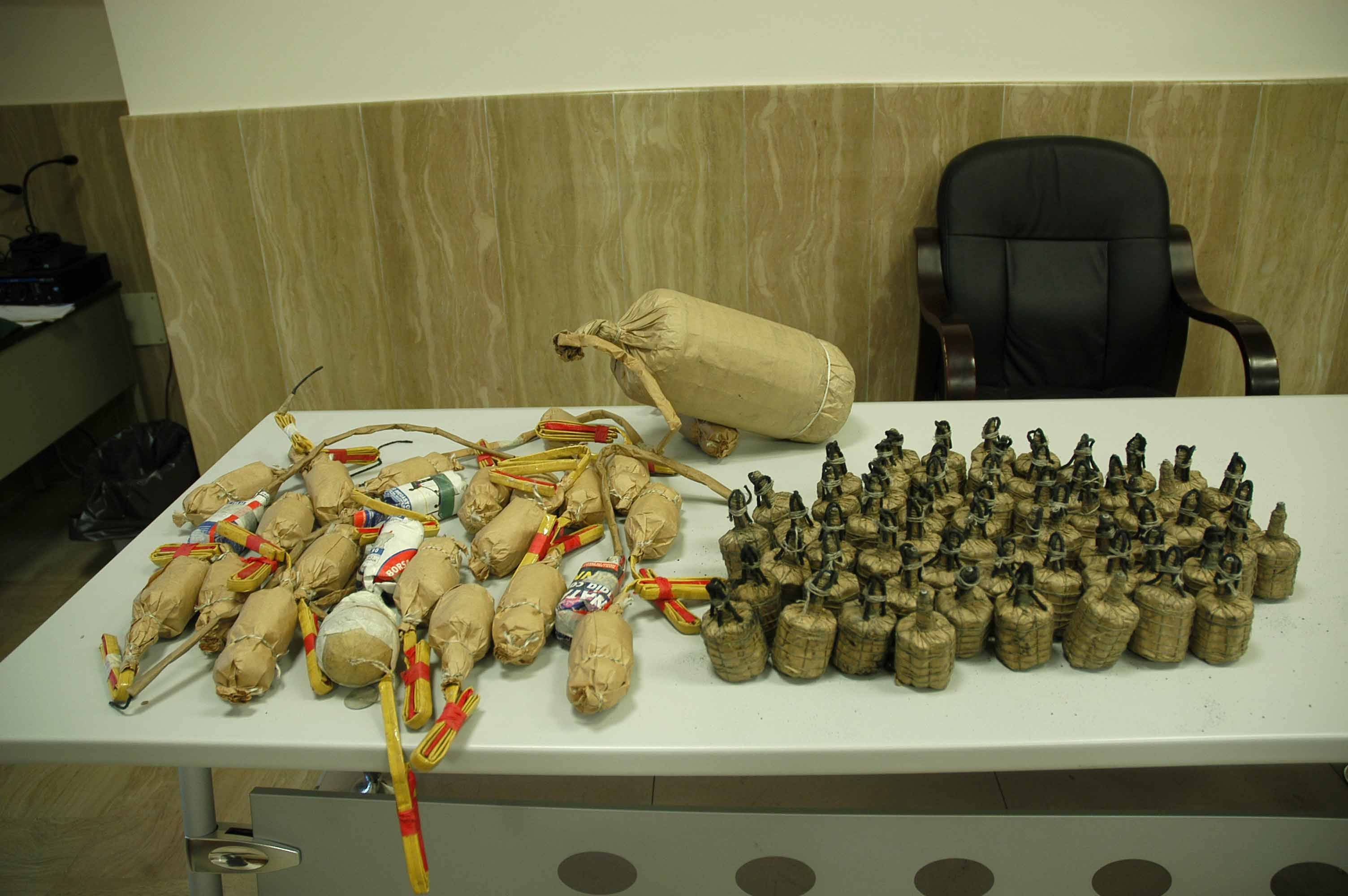  Botti illegali, bombe Pipita e don Rafè : 5 tonnellate sequestrate in 15 giorni