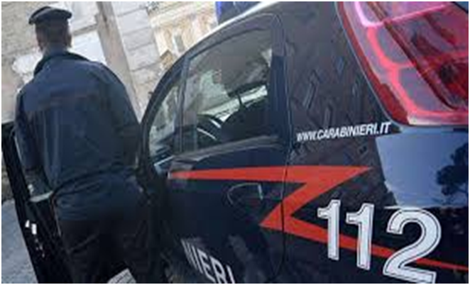  Casalnuovo di Napoli, ruba portafoglio a una 87enne uscita dal supermercato: arrestata 33enne
