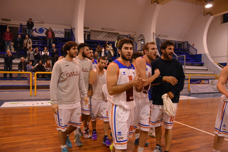  Arriva la terza vittoria di fila per la Gma Virtus Pozzuoli: battuto il Cilento Basket