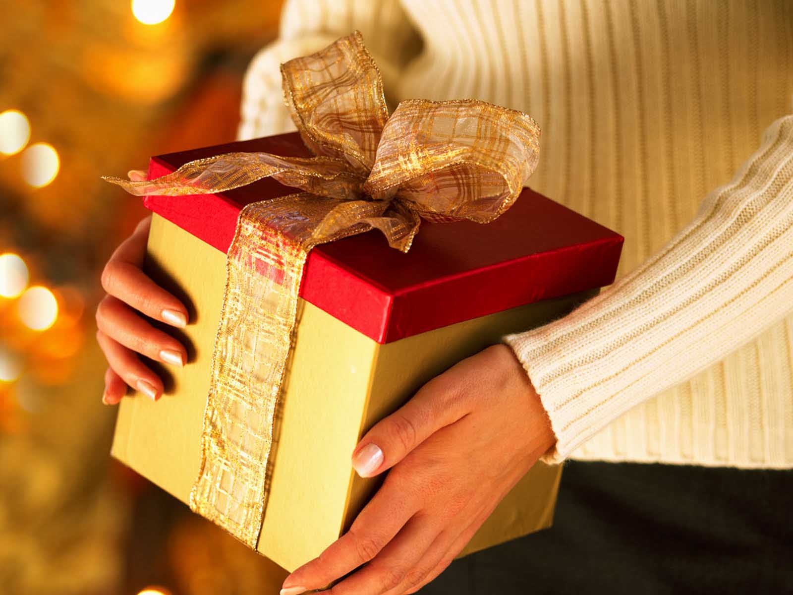  Piu’ di un italiano su tre ricicla i regali indesiderati scartati sotto l’albero di Natale