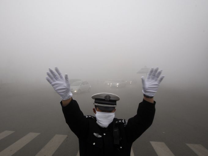  Greenpeace: in un breve film il regista Jia  Zhangke denuncia l’inquinamento delle città Cinesi