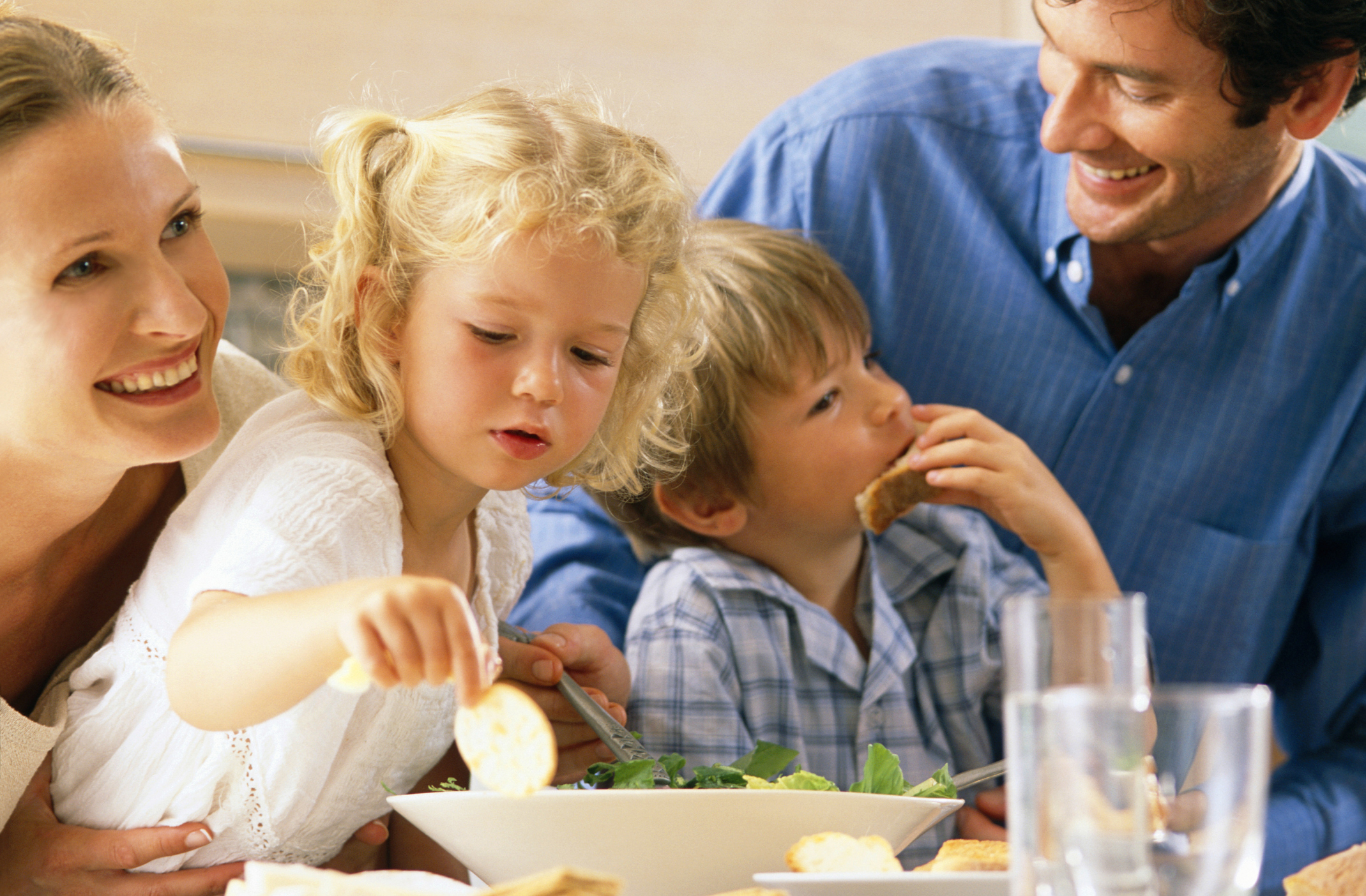  Circa 2,5 mln  di famiglie italiane fanno insieme tutti e tre i pasti tutta la settimana