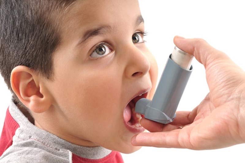  L’asma dei ragazzi? Si prende in casa