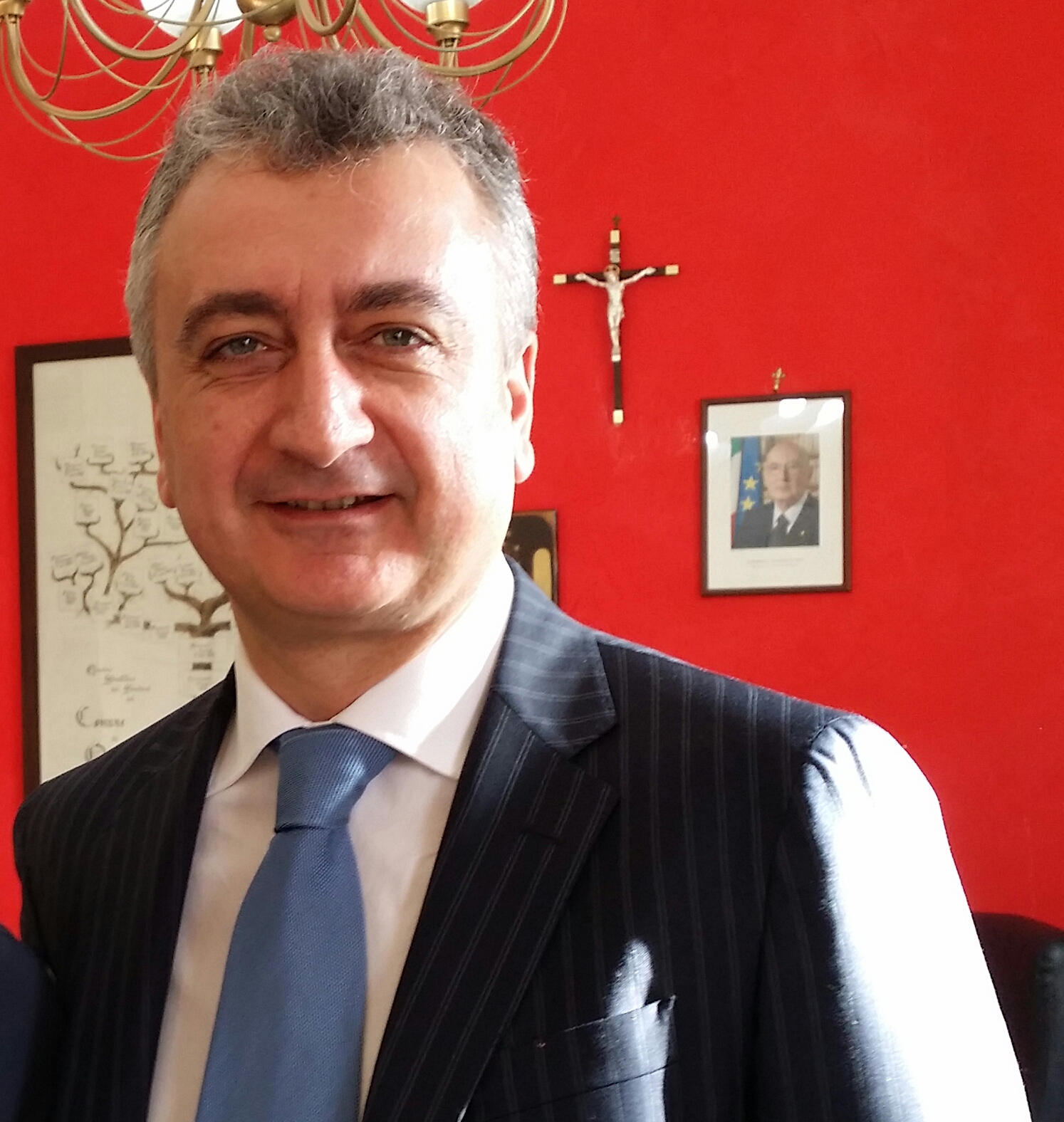  Qualiano, sindaco De Luca: “1 mln e 426mila euro per un nuovo impulso all’economia cittadina”