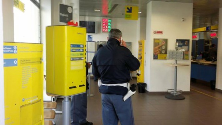  Scampia, preleva 220mila euro dai conti correnti dei clienti dell’ufficio postale