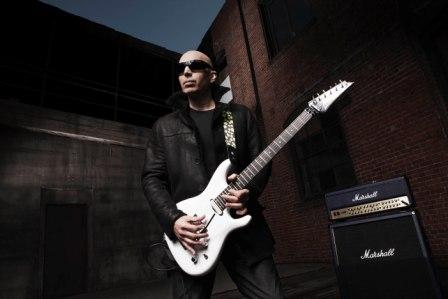  Joe Satriani per la prima volta nei teatri “The Shockwave Tour”