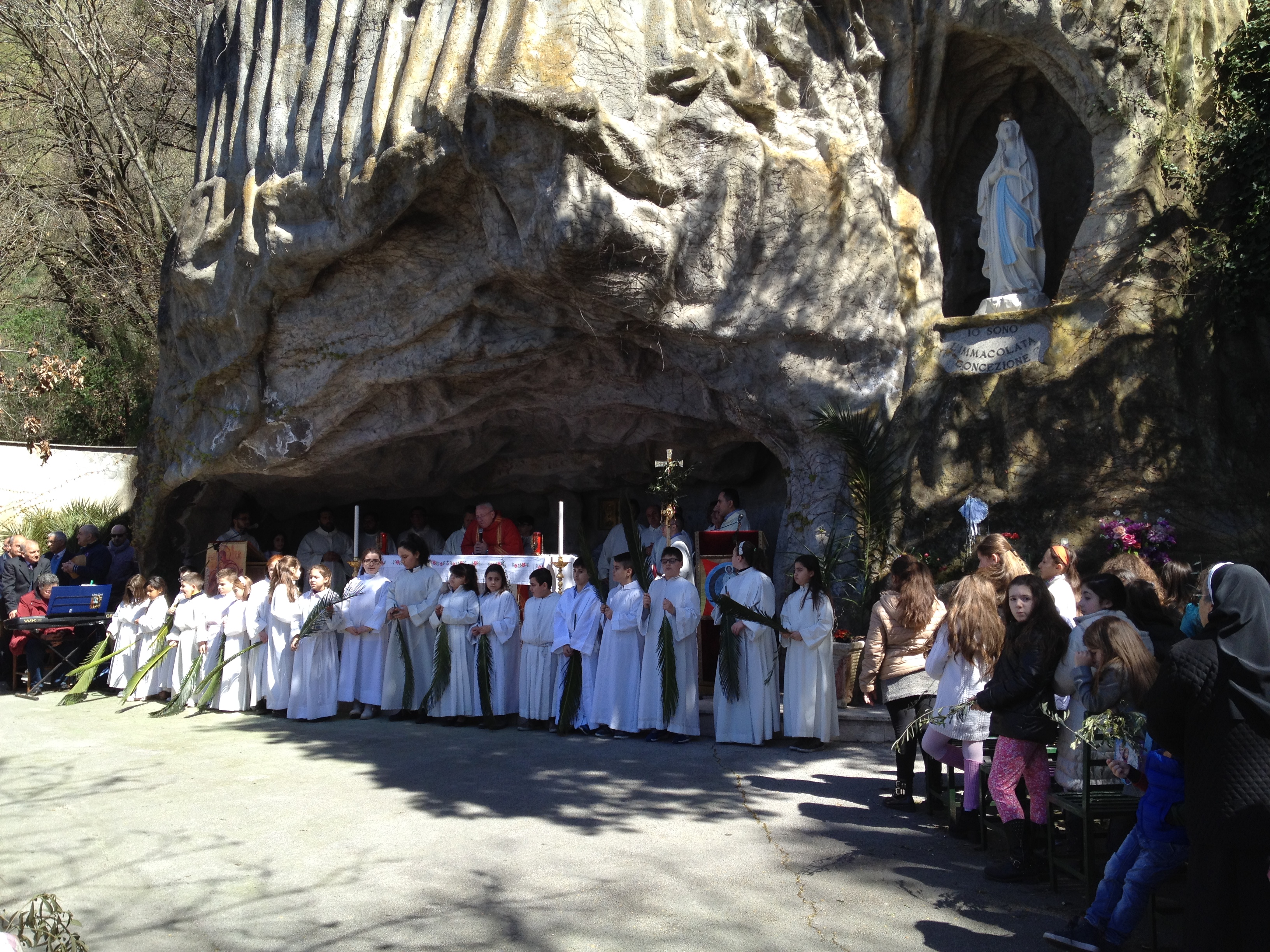  Pianura, la Domenica delle Palme al Santuario della Piccola Lourdes – VIDEO