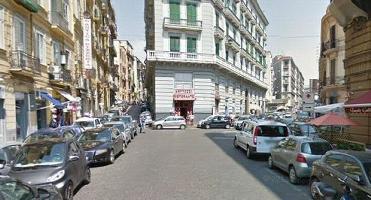  Rapina e aggredisce prostituta in via Pietro Colletta, arrestato 31enne: ore contate per il complice