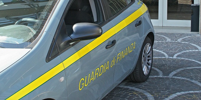  Caserta, controlli della Guardia di Finanza: DASPO per 11 parcheggiatori abusivi