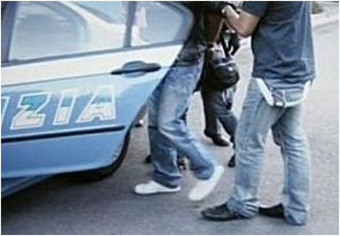  Pianura: spacciatore arrestato dalla  polizia
