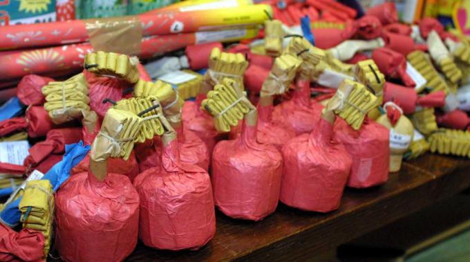  Nocera Inferiore, sequestrati 5500 botti artigianali pronti per la vendita: 3 persone denunciate