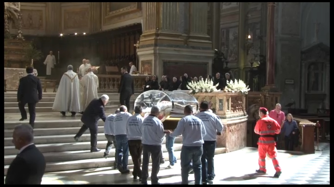  Traslazione delle spoglie di Don Giustino al Duomo di Napoli – VIDEO