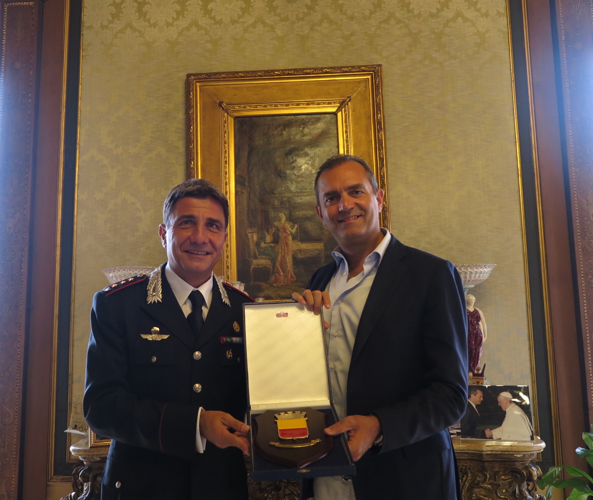  Napoli, il Sindaco de Magistris incontra il nuovo Comandante provinciale dei Carabinieri Ubaldo Del Monaco