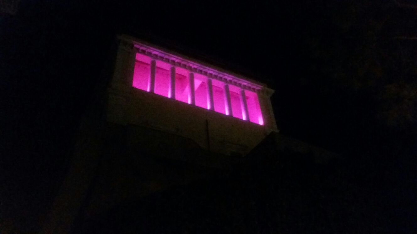   Torre del Greco, domenica notte il Palazzo Baronale e il Campanile della Chiesa di Santa Croce saranno illuminati di rosa