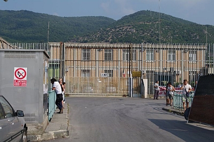  Clamorosa evasione dal carcere di Salerno: scappato dal cortile dei passeggi