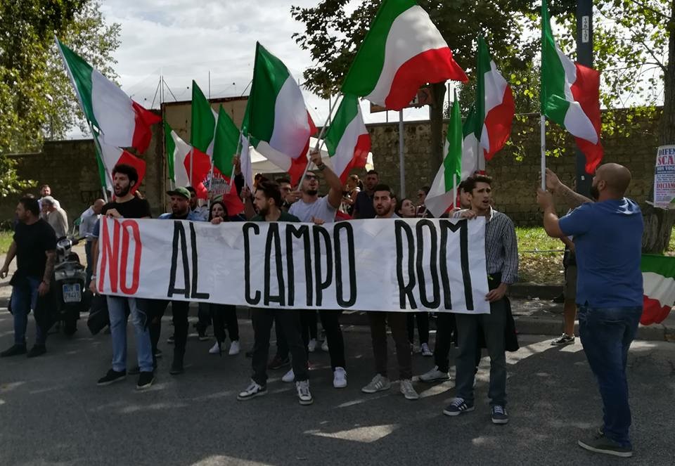  Miano, manifestazione CasaPound davanti la caserma Boscariello – fotogallery