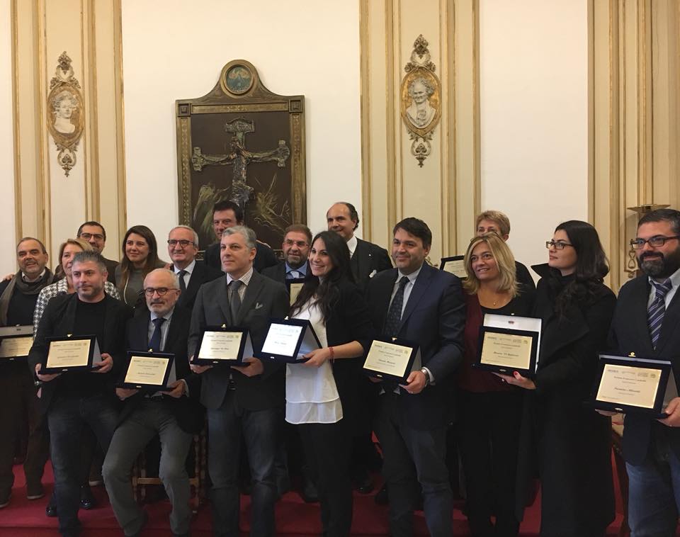  Premio Landolfo 2017: menzione speciale al casoriano Giuseppe de Silva per il servizio “Non è soltanto Pummarola” (Kompetere Journal)   