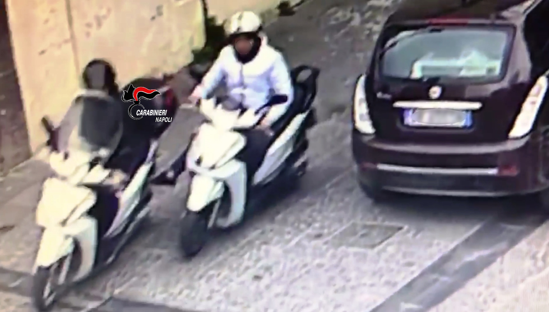  Gragnano, 27enne vicino al clan preso dai carabinieri perché ruba uno scooter e si fa spingere