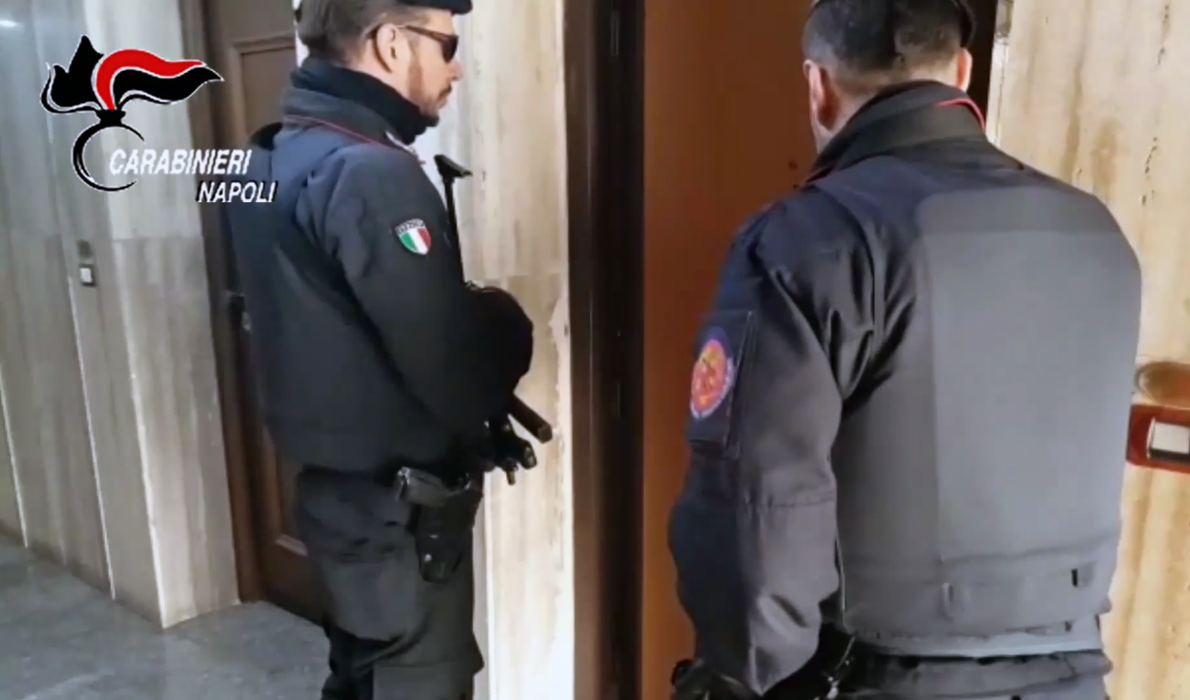  Camorra, Operazione dei Carabinieri a Napoli: 50 arresti per traffico internazionale di droga e riciclaggio