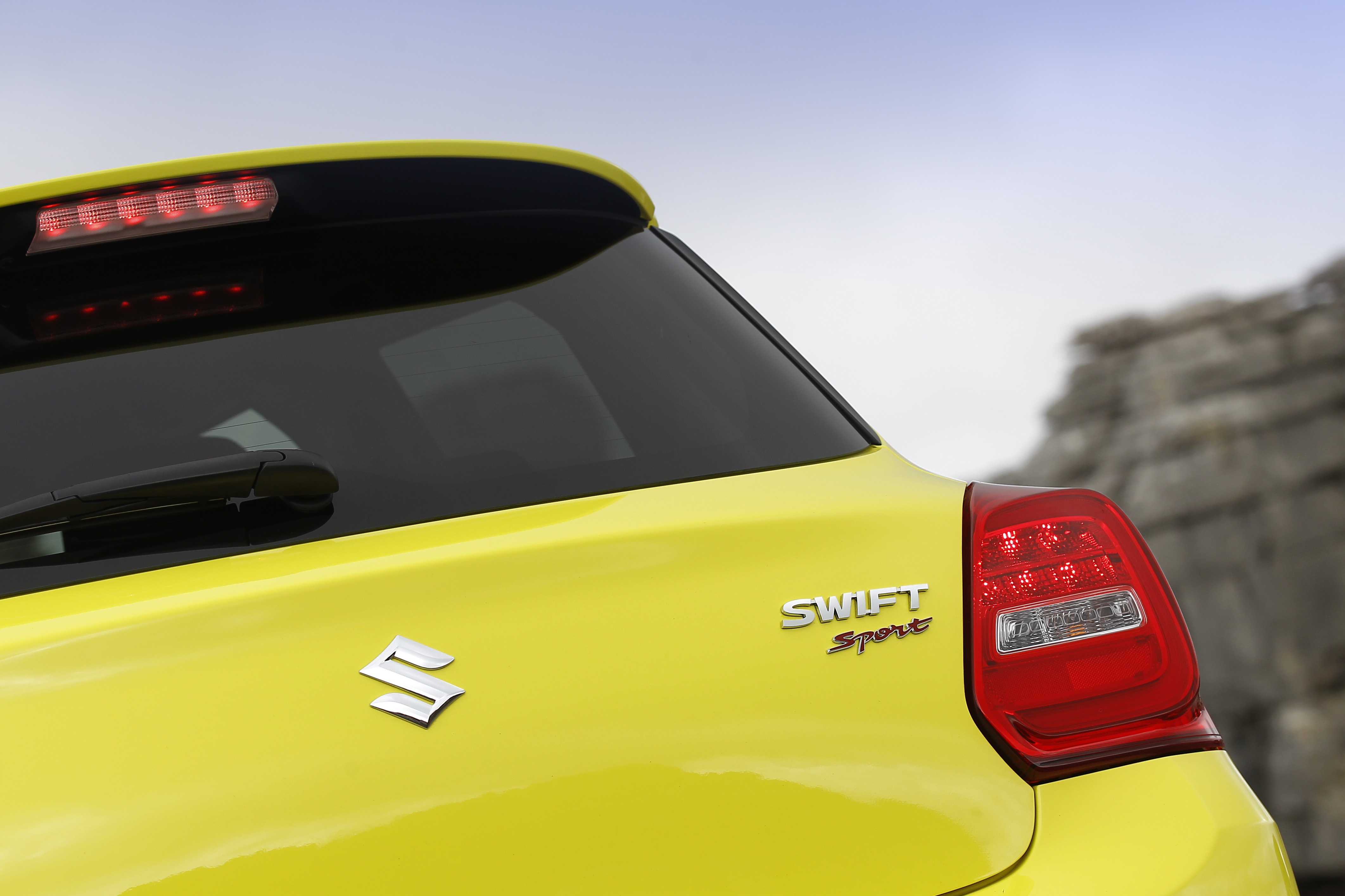  Suzuki SWIFT Sport: la più adrenalinica di sempre debutta sul mercato italiano