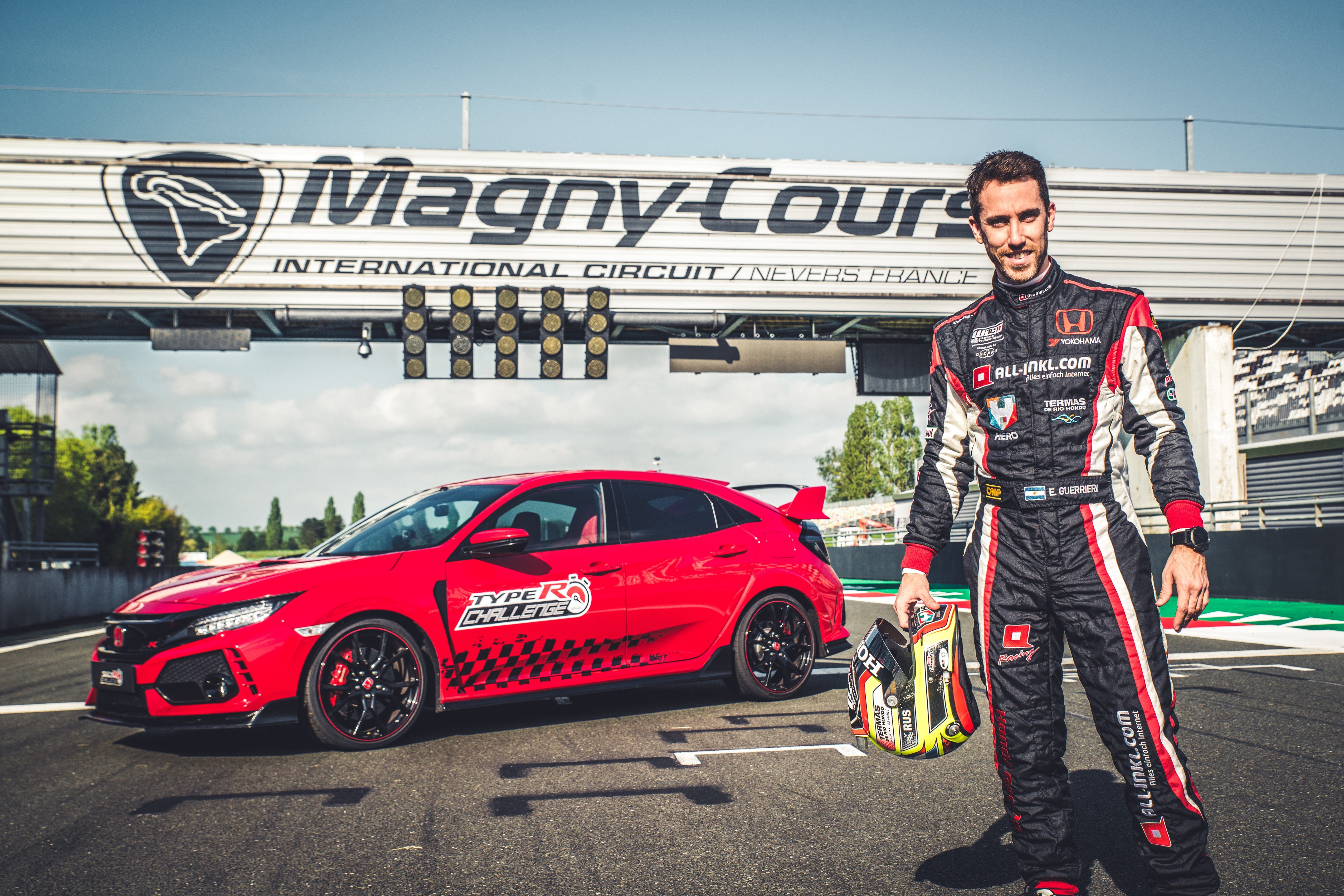  Honda Civic Type R stabilisce un nuovo record sul giro nel circuito GP di Magny-Cours