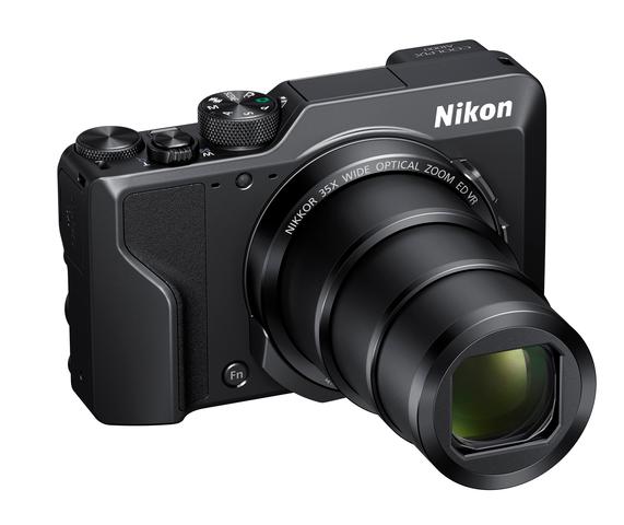  LE Nuove compatte digitali Nikon COOLPIX con ottiche NIKKOR super zoom 