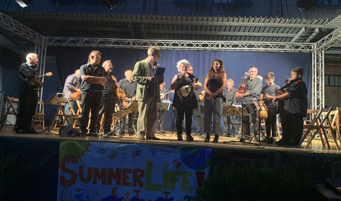  Nella sede dell’Associazione “Figli in Famiglia Onlus” 	Mandolini e solidarietà in una sera d’estate
