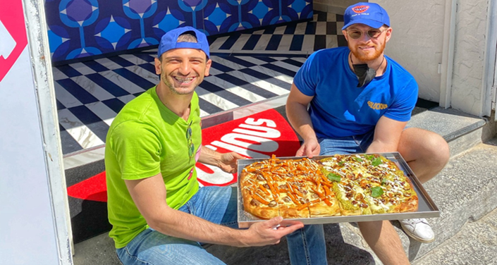  Portici, arriva la pizza in teglia di Golocious: continua l’impresa dei giovani food influencer
