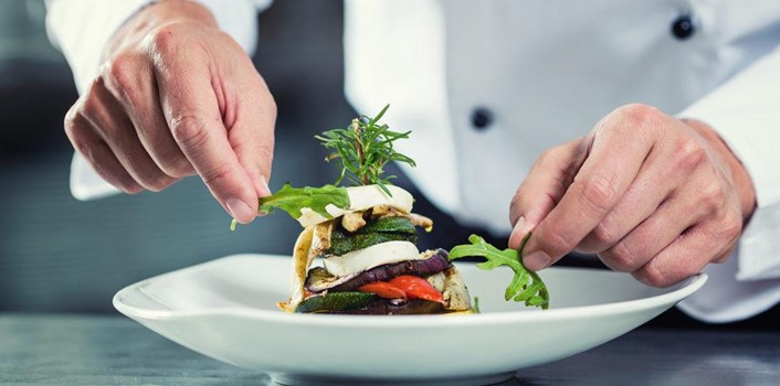  Monteruscello fest: chef stellati, ristoratori, pizzaioli, artigiani del gusto per ‘Malattie senza diagnosi’