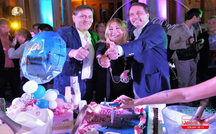  Un mega party pieno di emozioni con tanti ospiti quello del 60° compleanno a VILLA DOMI di “Carmine Frongillo”