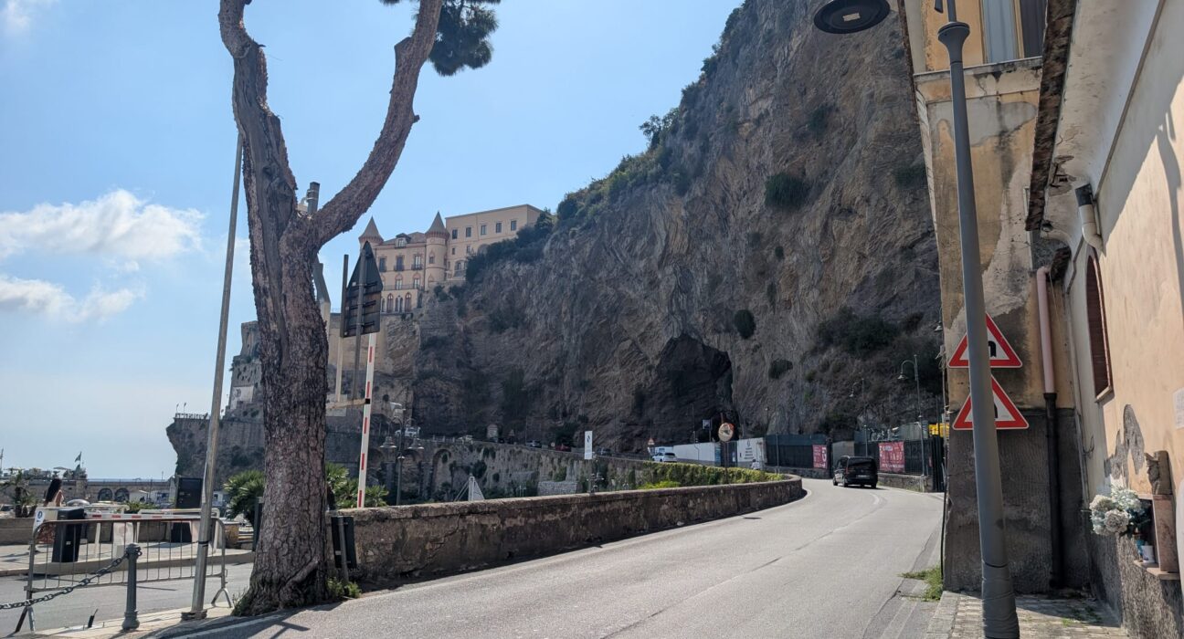 Tunnel Minori Maiori, il Comune formalizza il no alla galleria e apre il confronto con gli enti competenti