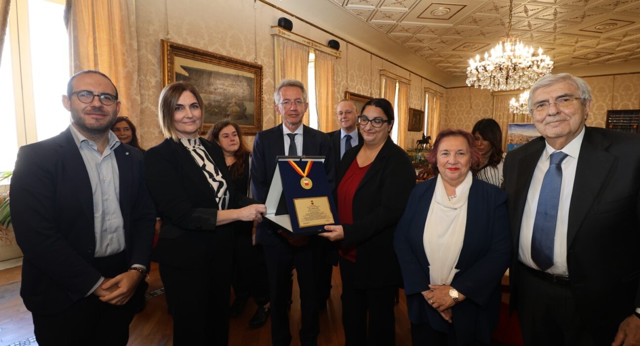 Napoli rende omaggio ad Adriano Gaito: conferita la Medaglia della Città